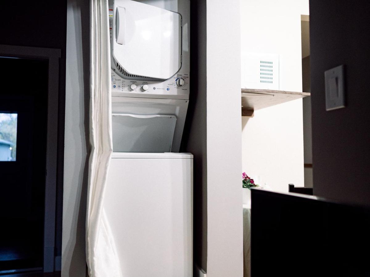 Elmwood Suite Winnipeg Bagian luar foto